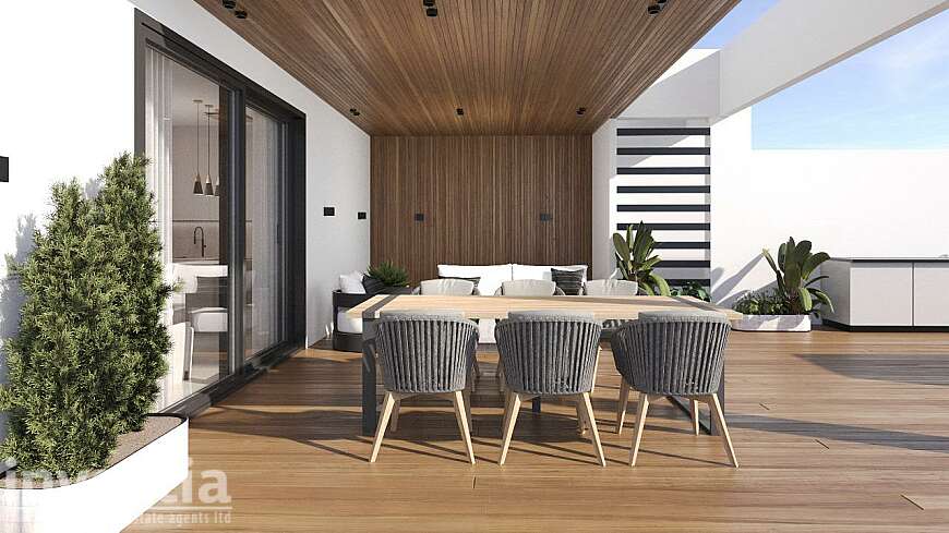 2 bdrm penthouse apts/New Stadium area