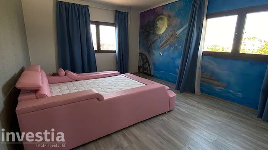 5 bdrm villa for rent/Pyla