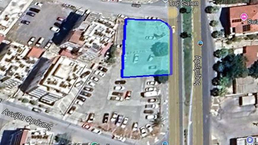 Plot with Planning Permit on the main  AIRPORT ROAD, LARNACA.