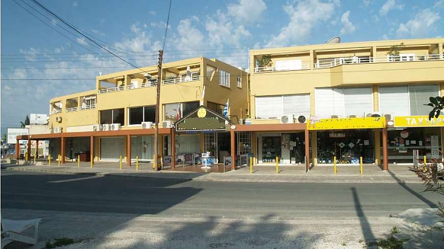 Building for sale or rent/Paphos