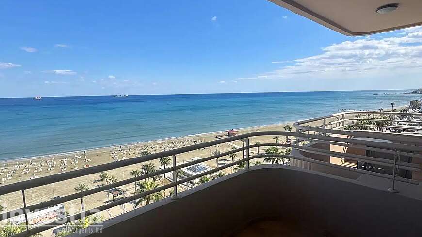 2 bdrm flat for sale/Phinikoudes