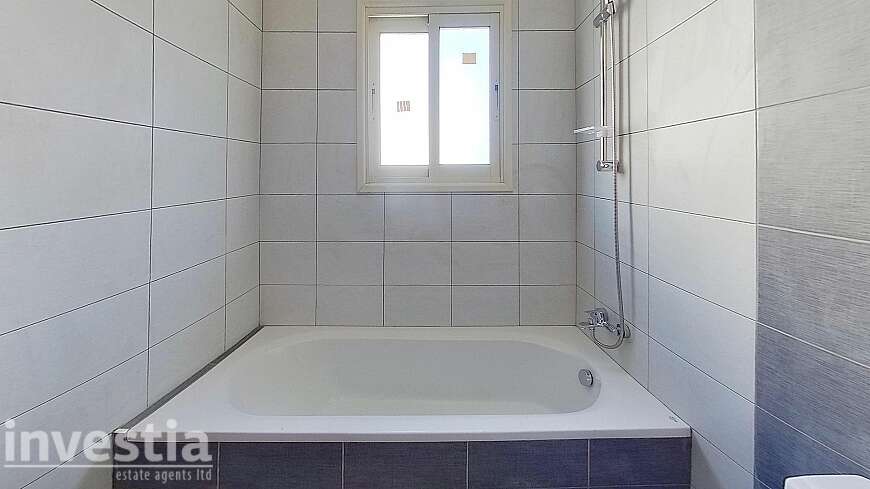 2 bdrm flat for sale/Limassol