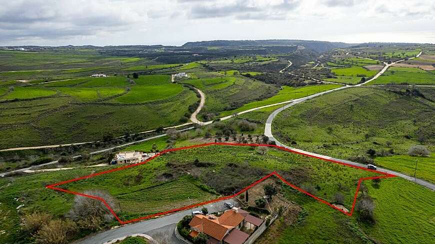 Shared residential field in Pano Arodes, Paphos