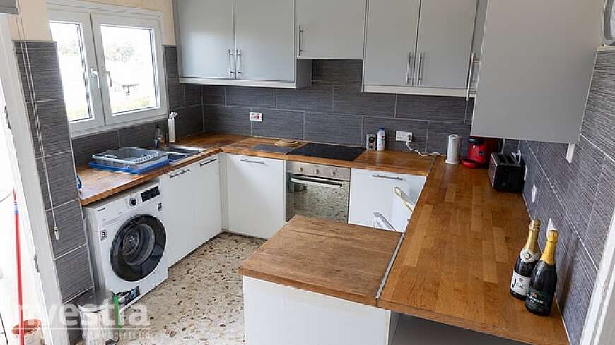 3 bdrm apt/Phaneromeni
