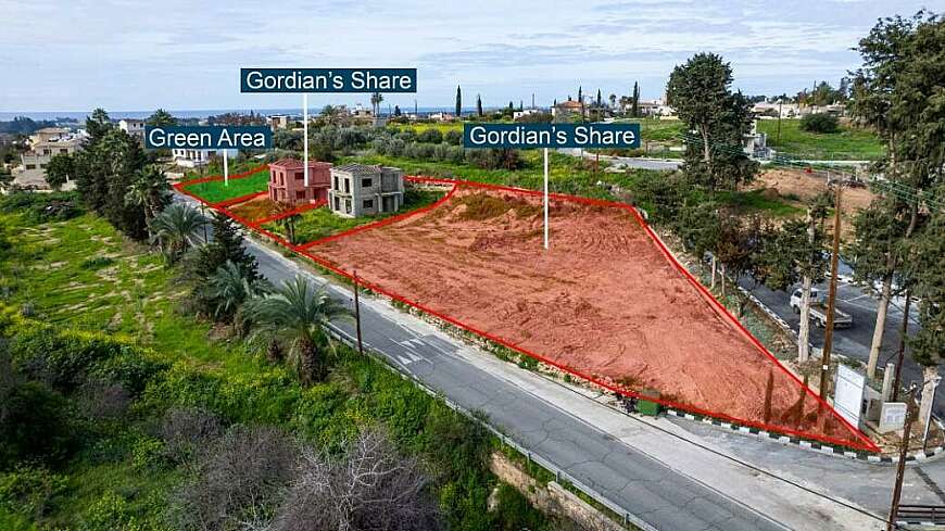 Shared residential field in Timi, Paphos