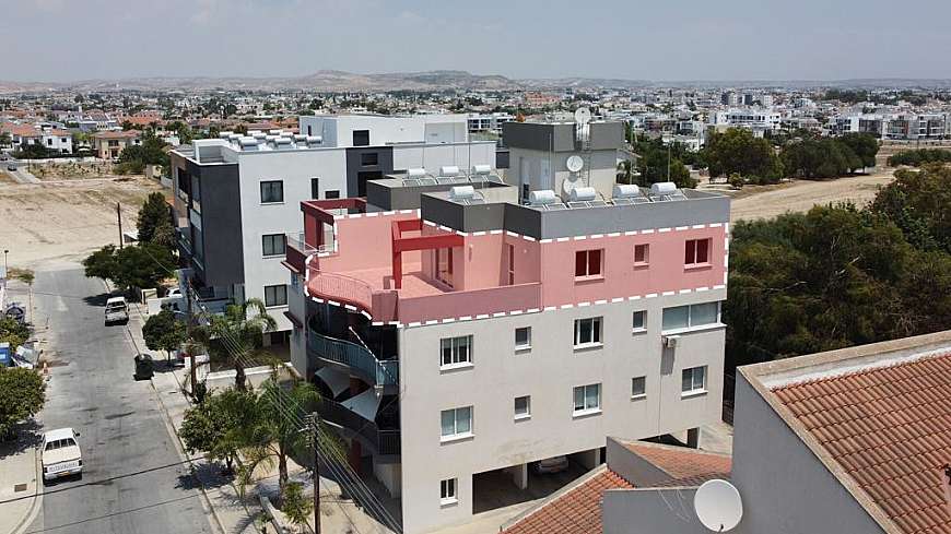 2 bdrm flat for sale/Kokkines