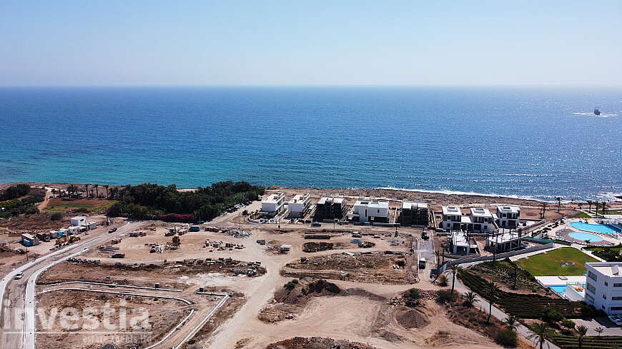 5 Bedroom Beachfront Villa in Paphos For Sale