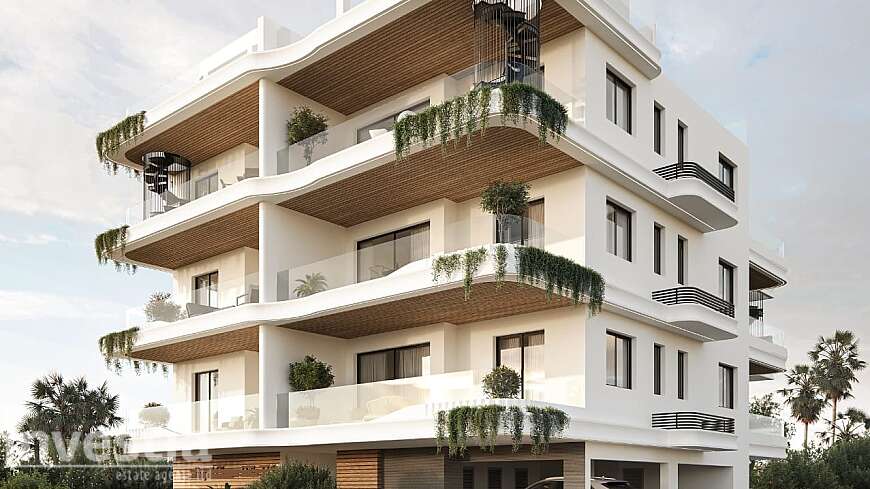 2 bdrm top floor flats for sale/Krassas area