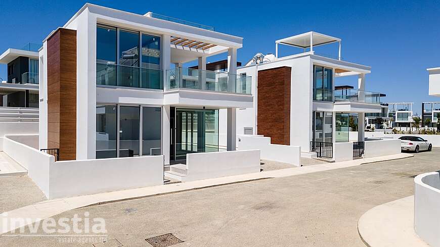 4 Bedroom Villa For Sale in Protaras
