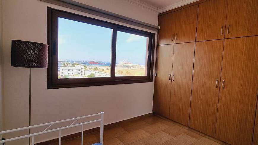 2 bdrm penthouse for rent/Makarios Avenue