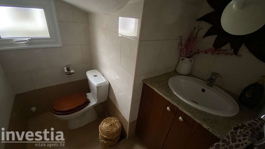 3 bdrm house for rent/Livadhia