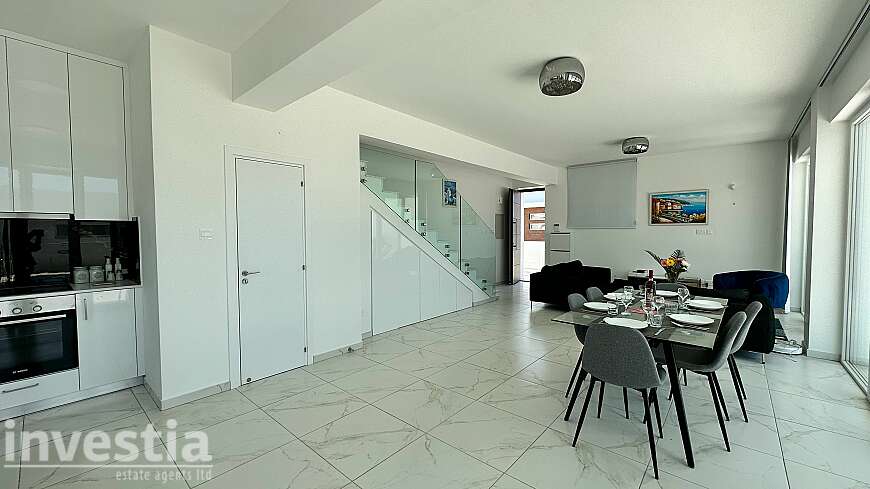 3 bdrm houses/Dhekelia rd