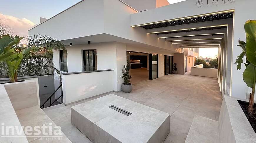 7 Bdrm house /Nicosia