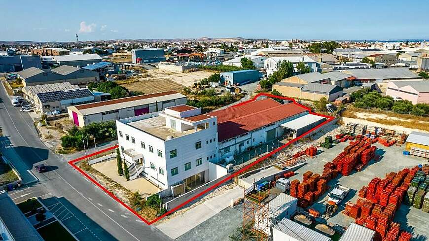 Warehouse and offices in Aradippou, Larnaca