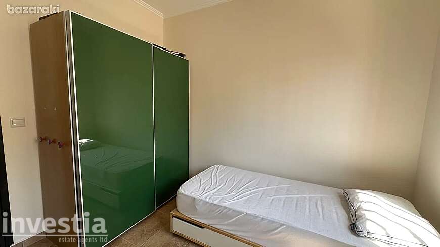 3 bdrm upstairs house for rent/Kamares