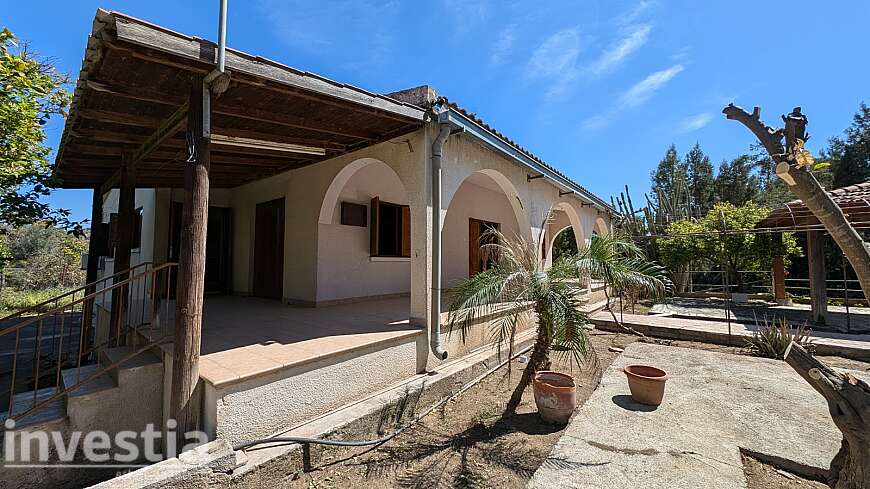 Charming Countryside Home For Sale on a Spacious Plot in Psevdas, Larnaca