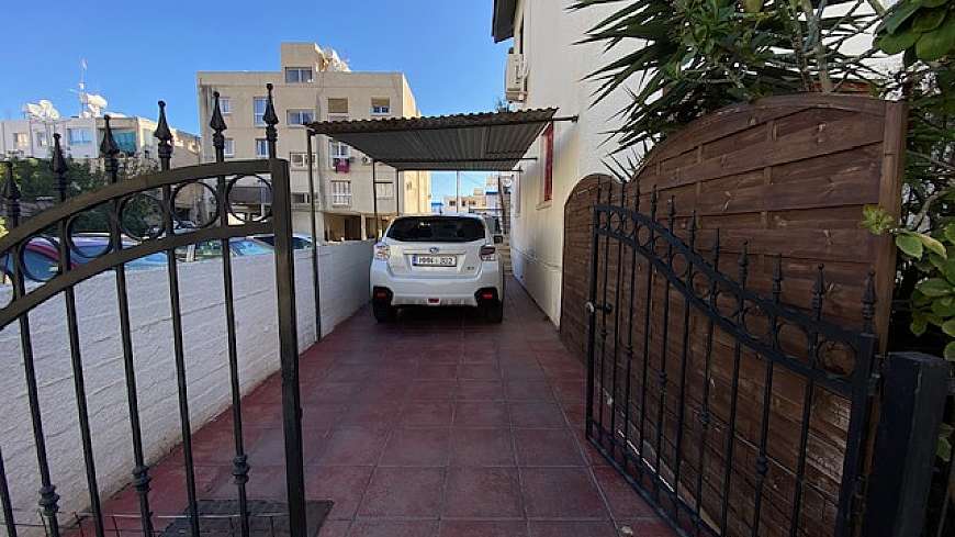 Investment opportunity for sale/Off Makarios Avenue