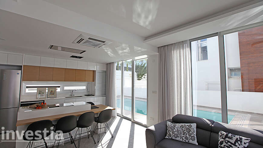 4 Bedroom Villa For Sale in Protaras