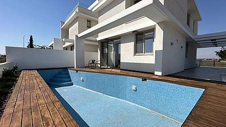 4 bdrm house for sale/Dhekelia Road