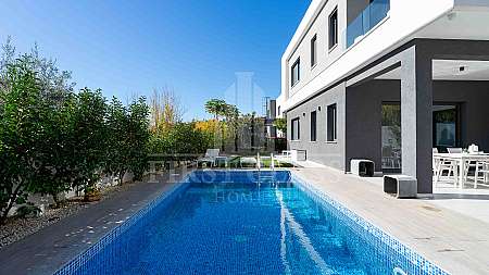 5 bdrm Modern Villa For sale/Limassol