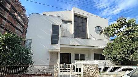 3 Bedroom Apartment For Sale in Ayios Nikolaos, Larnaca