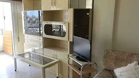 1 bdrm apartment/Land Registry area