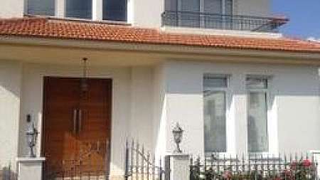 4 bdrm house/Dhekelia Road