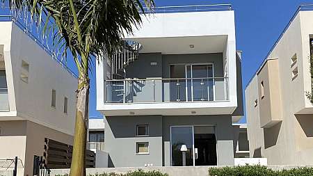 HOUSE FOR SALE/PAPHOS
