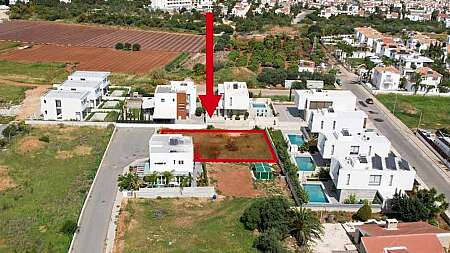 Plot for sale/Pernera area