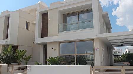 4 bdrm house/Dhekelia rd