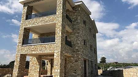 4 bdrm house for sale/Ayios Theodhoros