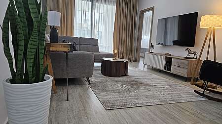 3 bdrm penthouse apartment for rent/Livadhia