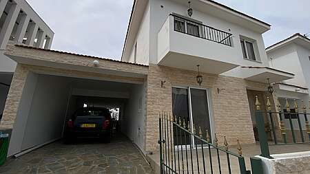 3 bdrm house for rent/Livadhia