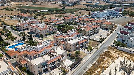 1 bdrm flats for sale/Pyla