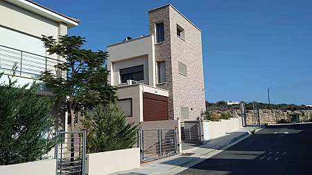 3 bdrm house/Limassol