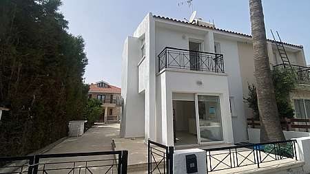 2 bdrm semi-detached house/Dhekelia Road
