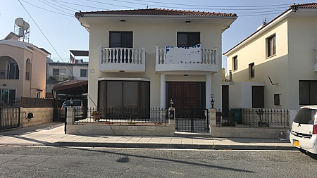 4 bdrm house for rent/Dhekelia Road