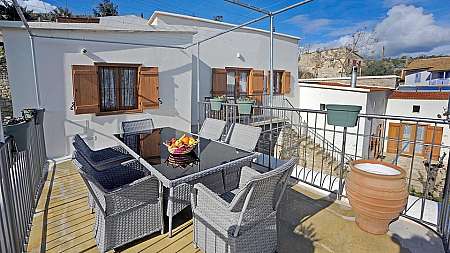 5 bdrm house for rent/Agios Theodoros