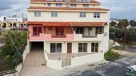 3 bdrm ground floor apartment/Alethrico