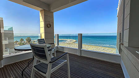 3 Bedroom Apartment For Rent in Mackenzie, Larnaca